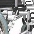 Servomobil Rollstuhl Standard, aus Stahl, faltbar, Farbe Metallic Silbergrau / Schwarz -
